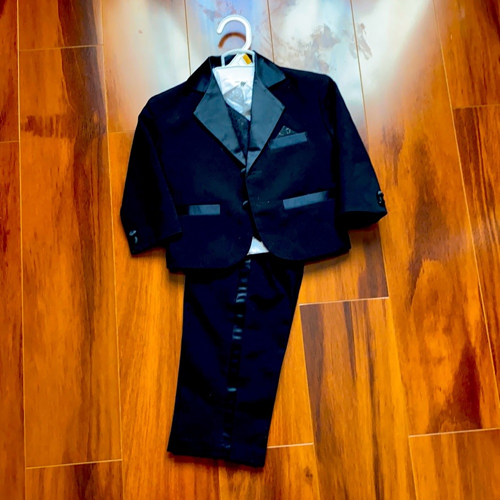 Little boys tuxedo